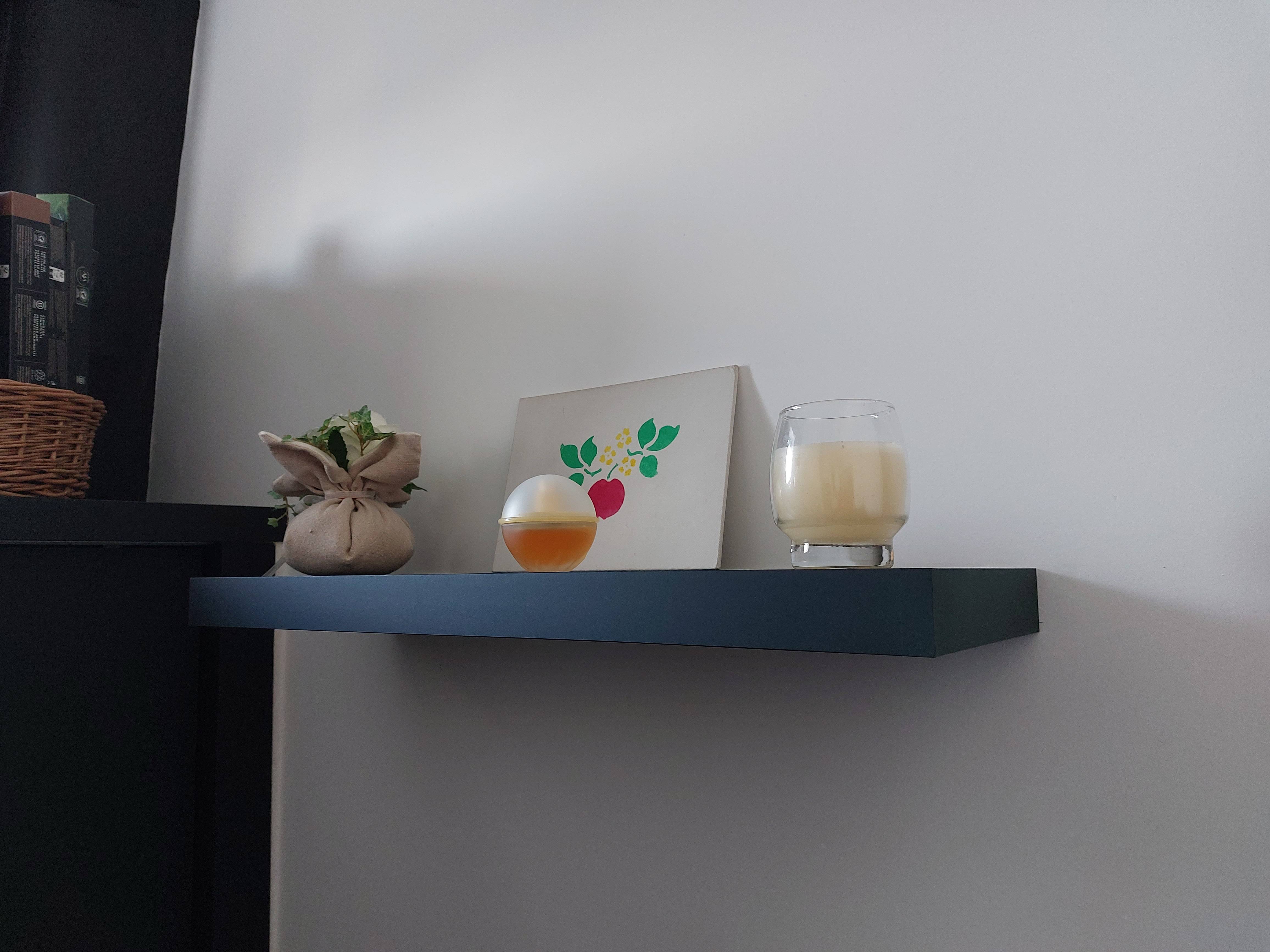 Etagère noire mat