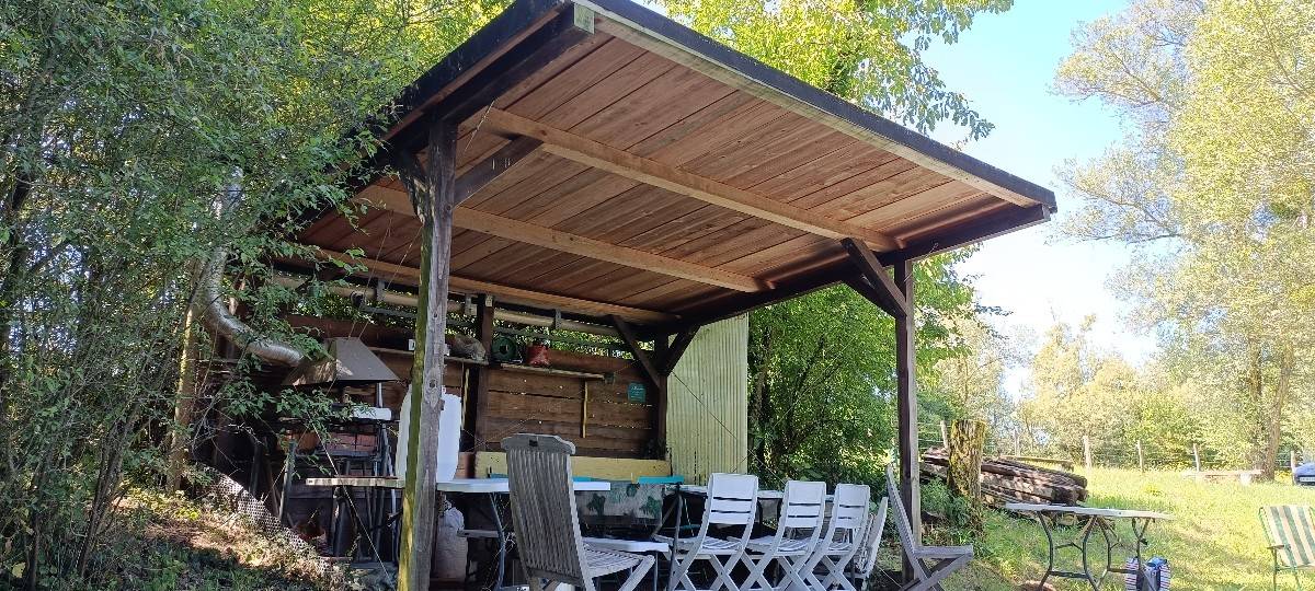 Loue cabane près étang pour fêtes de famille