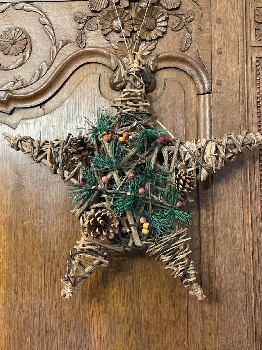 Étoile de Noël en rotin