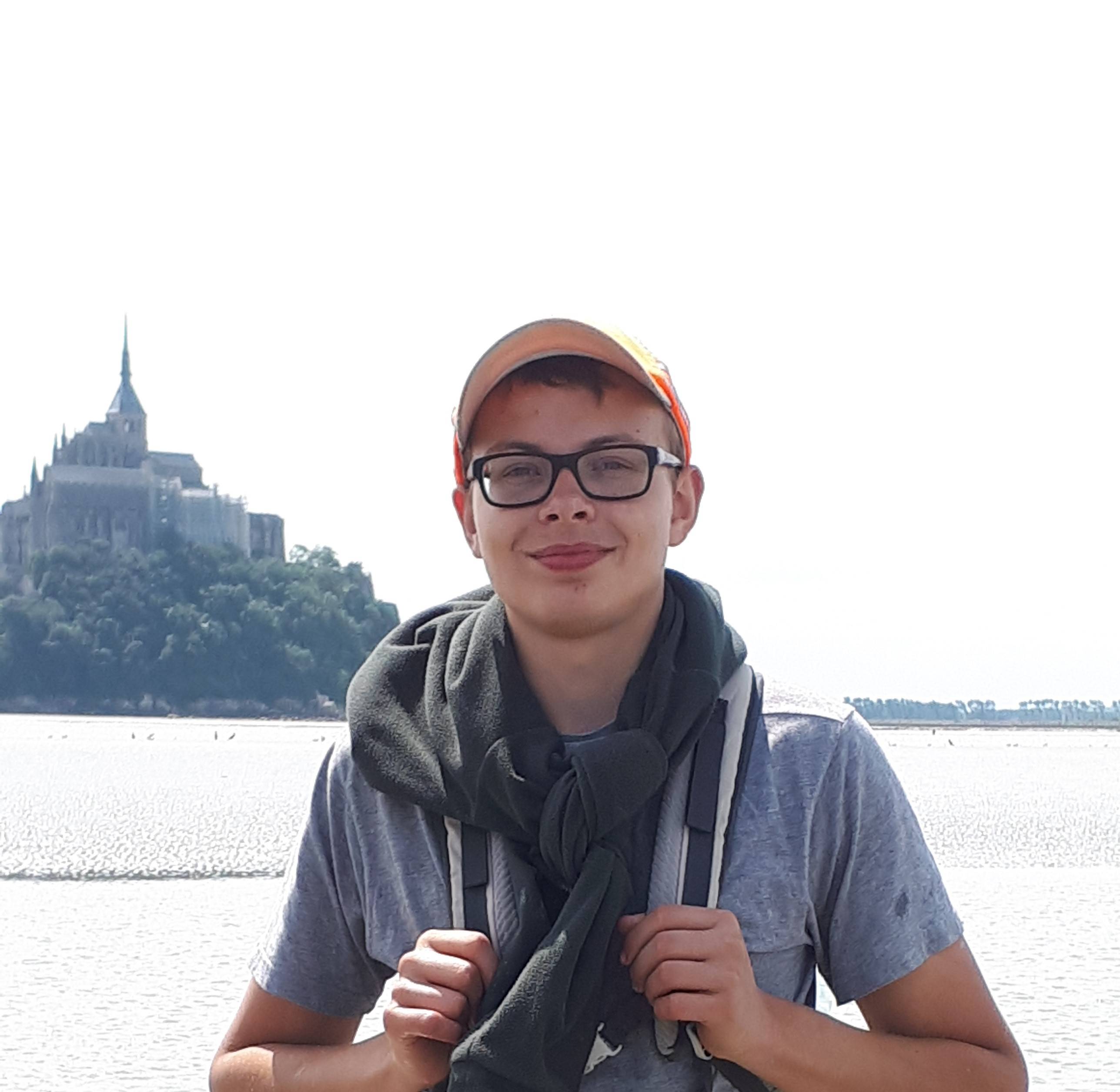 Etudiant cherche logement contre services, Paris sur Gens de Confiance