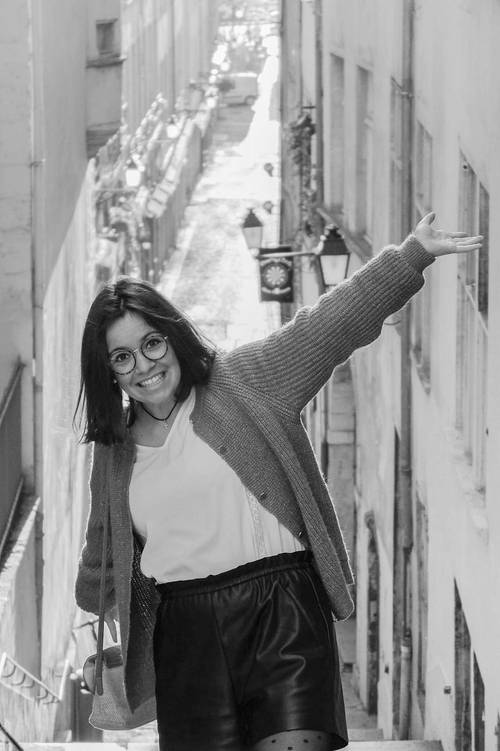 Jeune fille propose baby-sittings sur Lyon