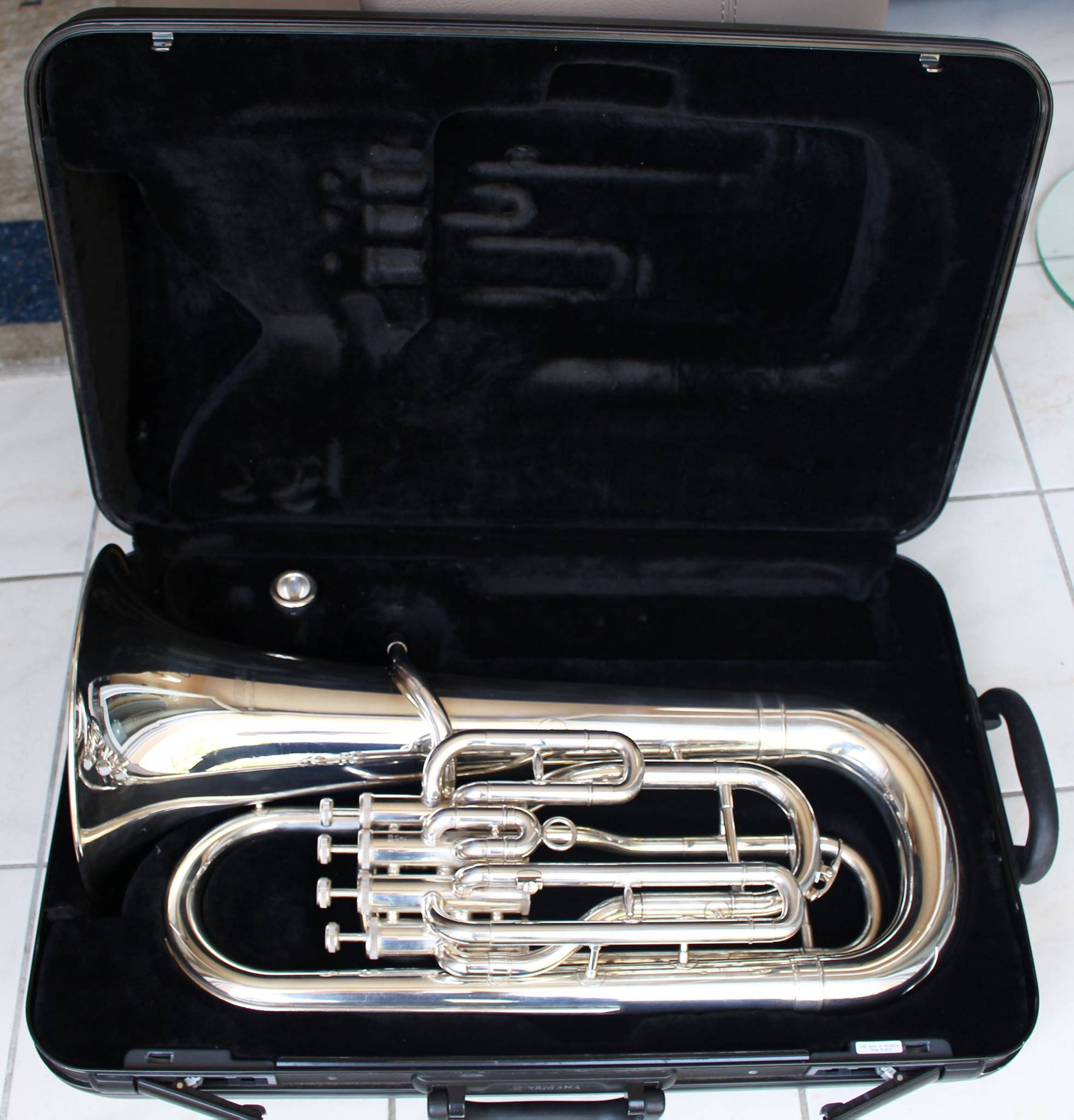 Euphonium / tuba 4 pistons Yamaha YEP321S très bon état + housse sac à