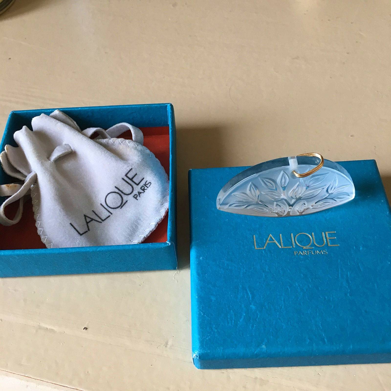 Vends pendentif Lalique cristal
