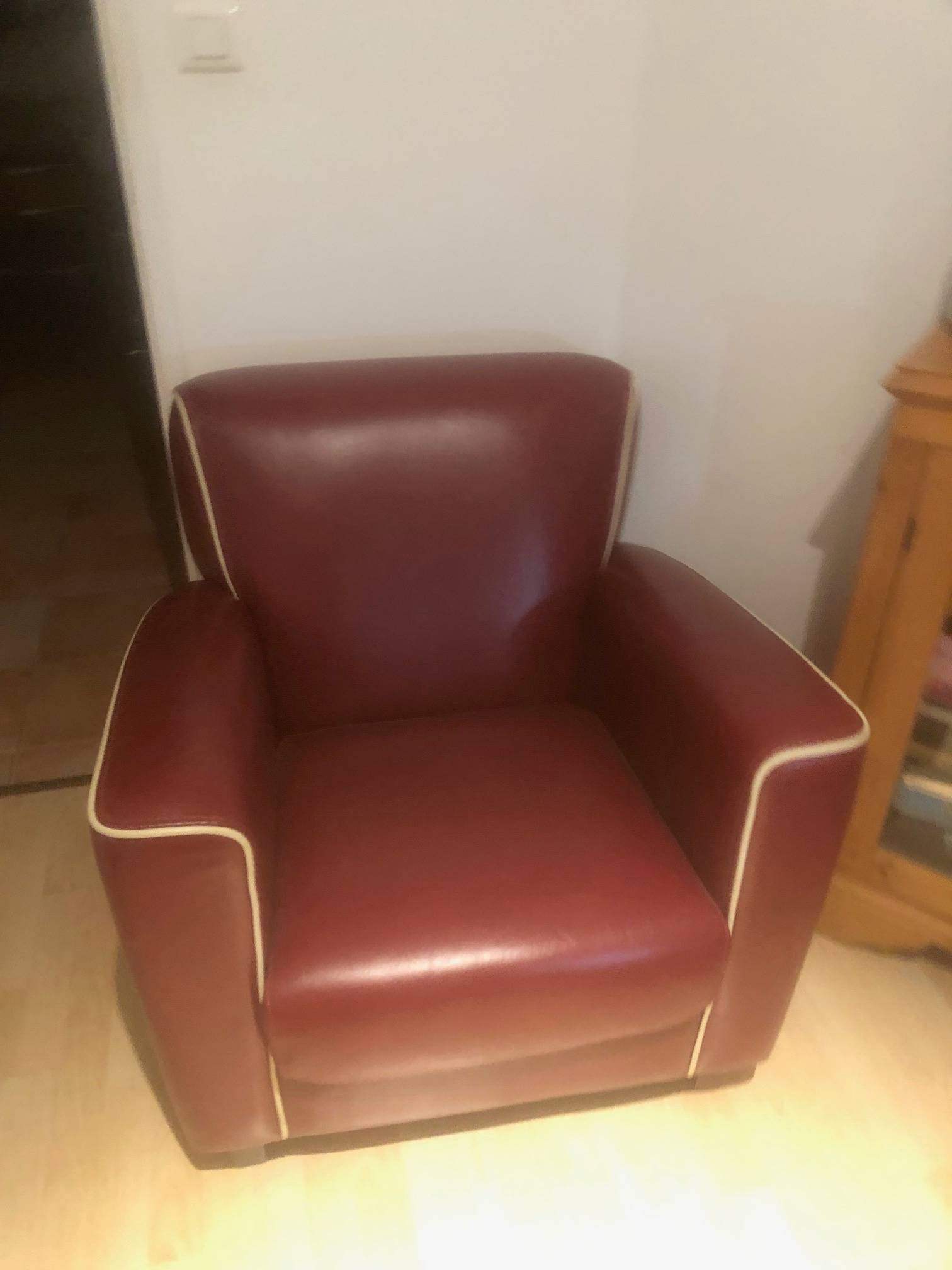 Vends fauteuil club cuir rouge