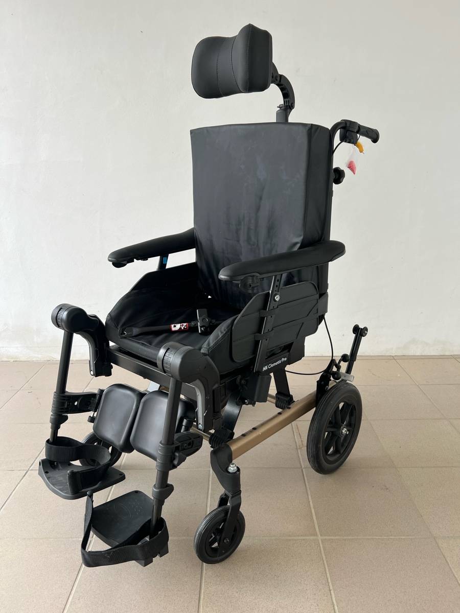 Fauteuil roulant neuf