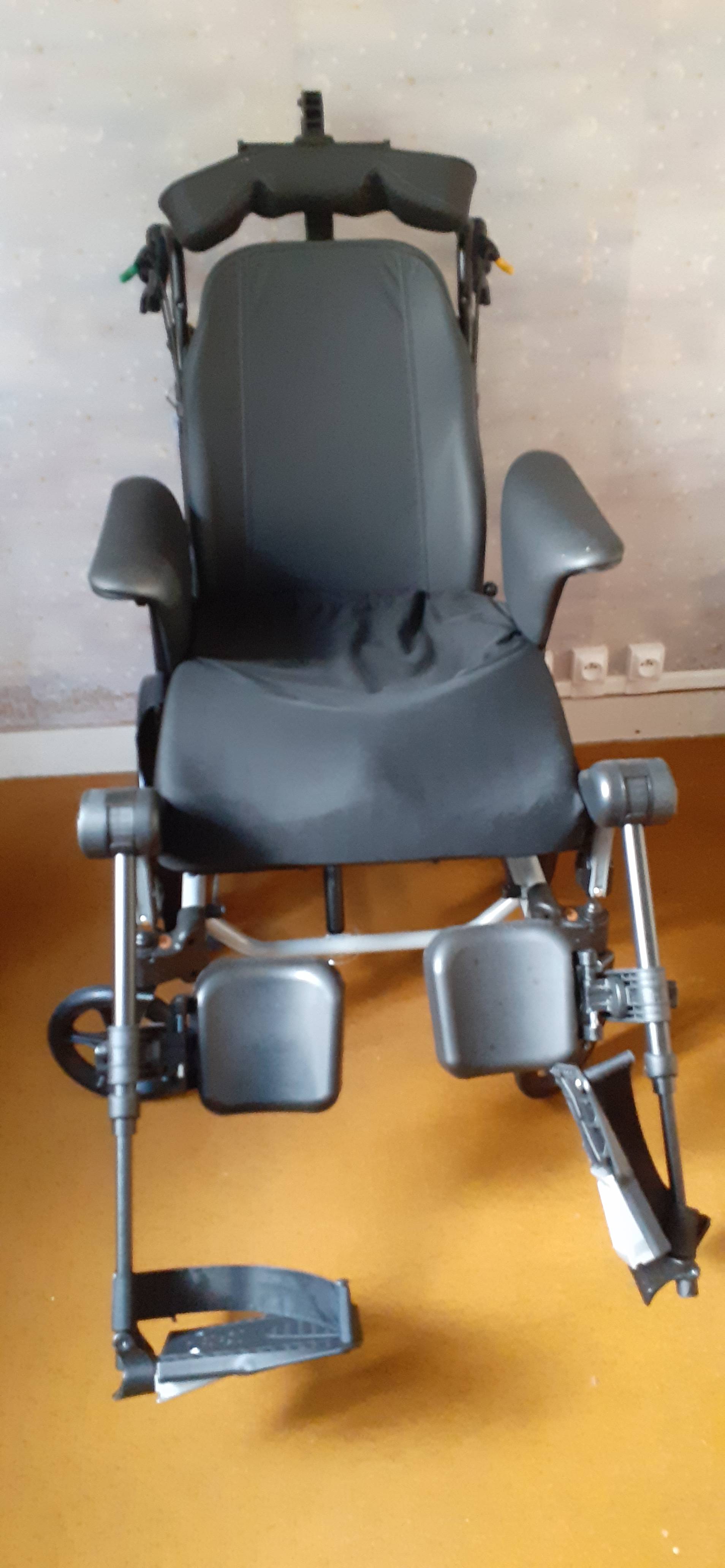 Fauteuil confort roulant Azalea