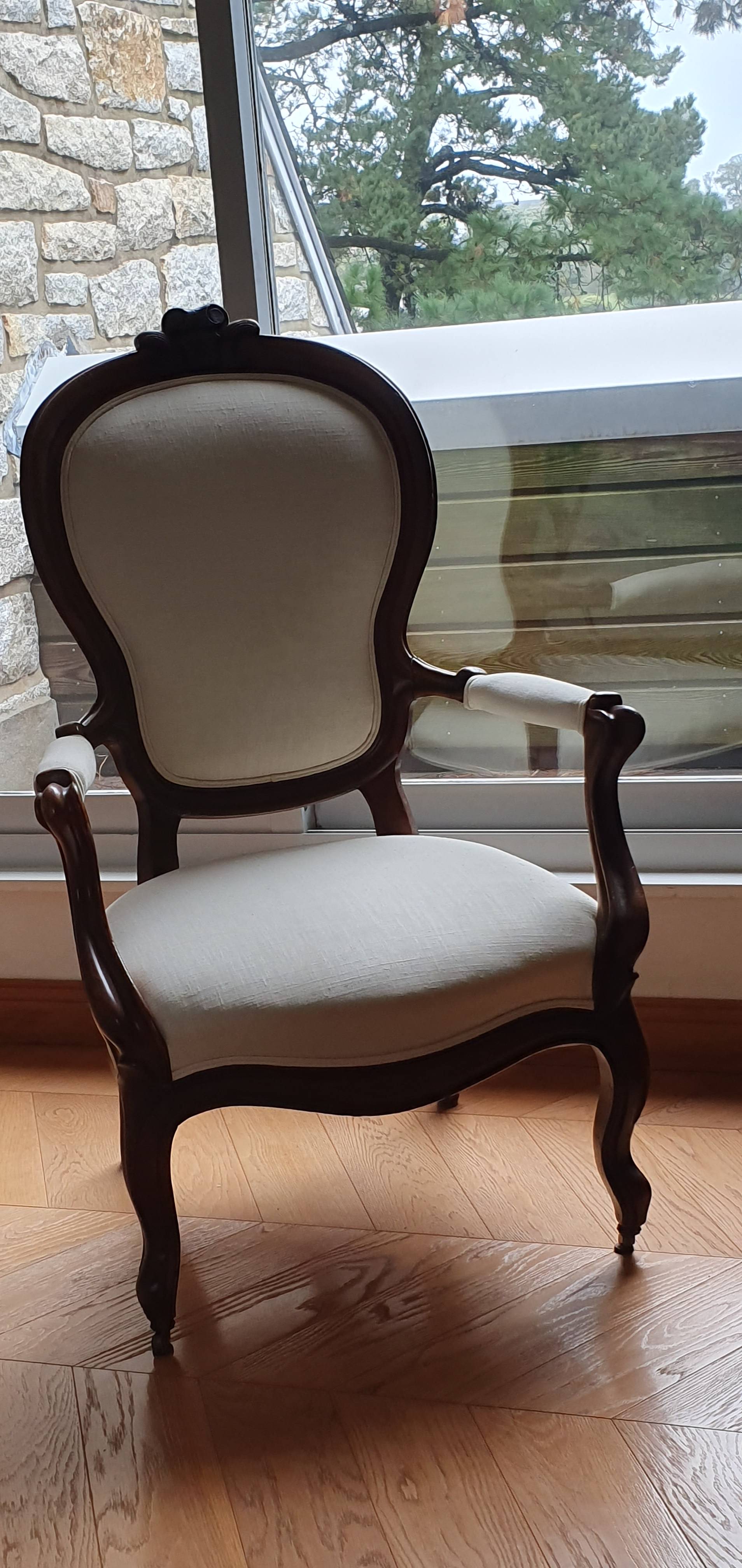 Fauteuil style louis XV