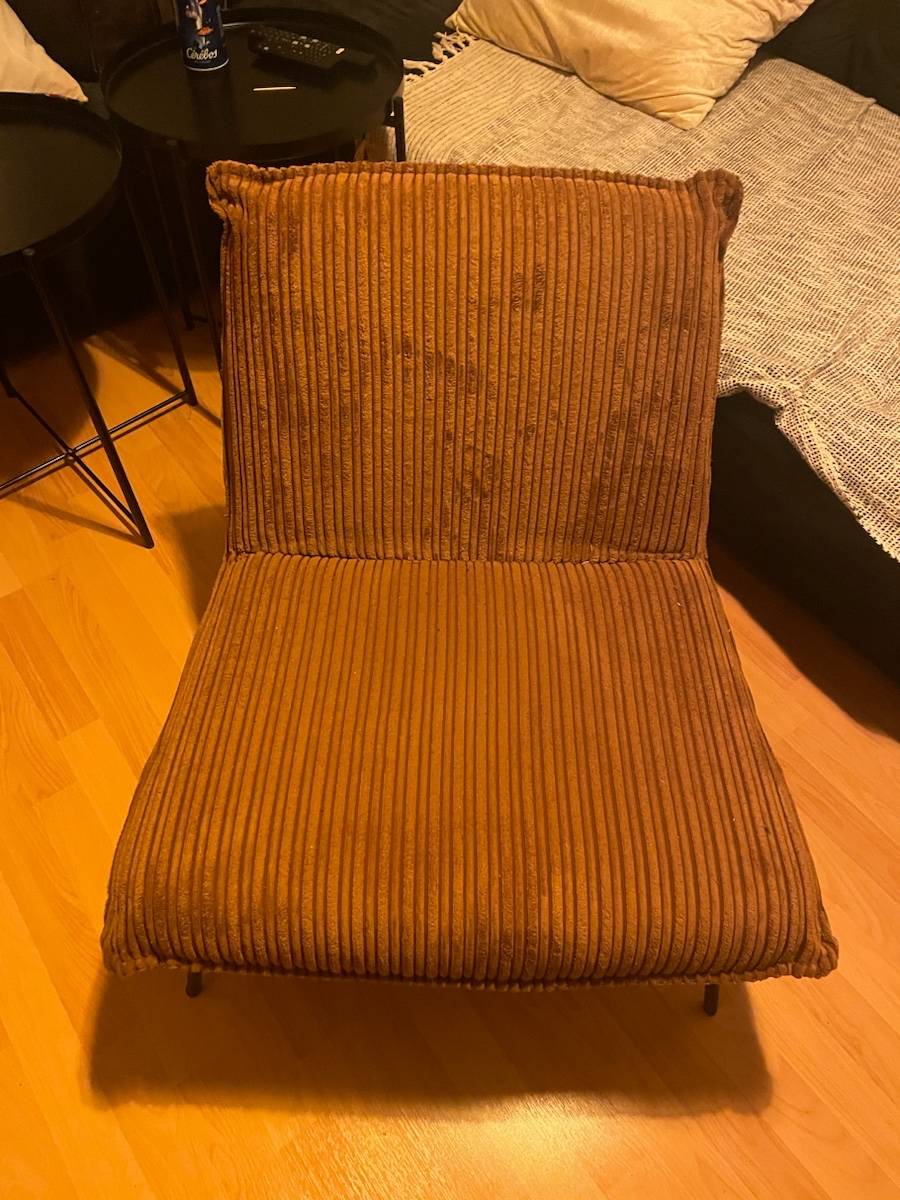 Fauteuil velours côtelé camel maison du monde on Gens de Confiance