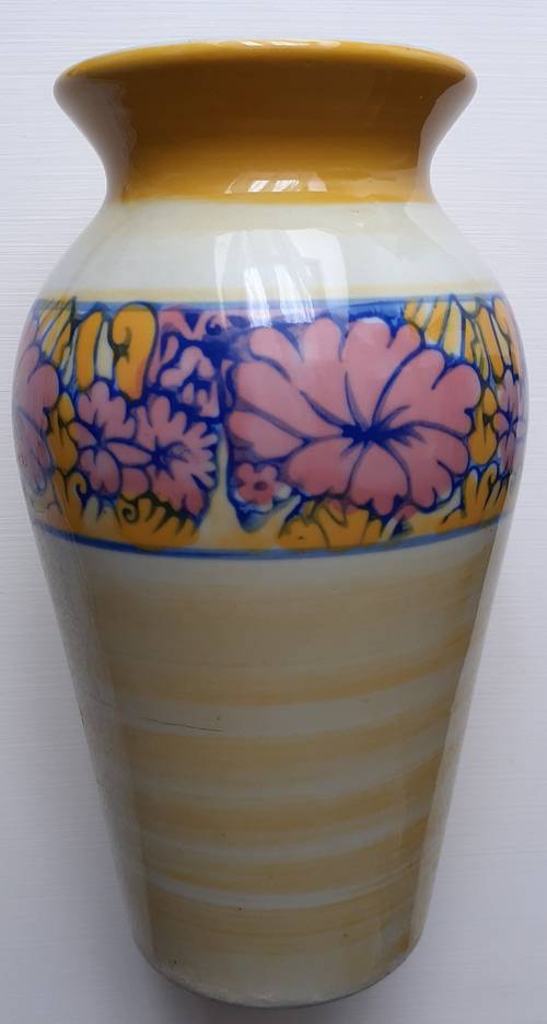 Joli vase fleuri