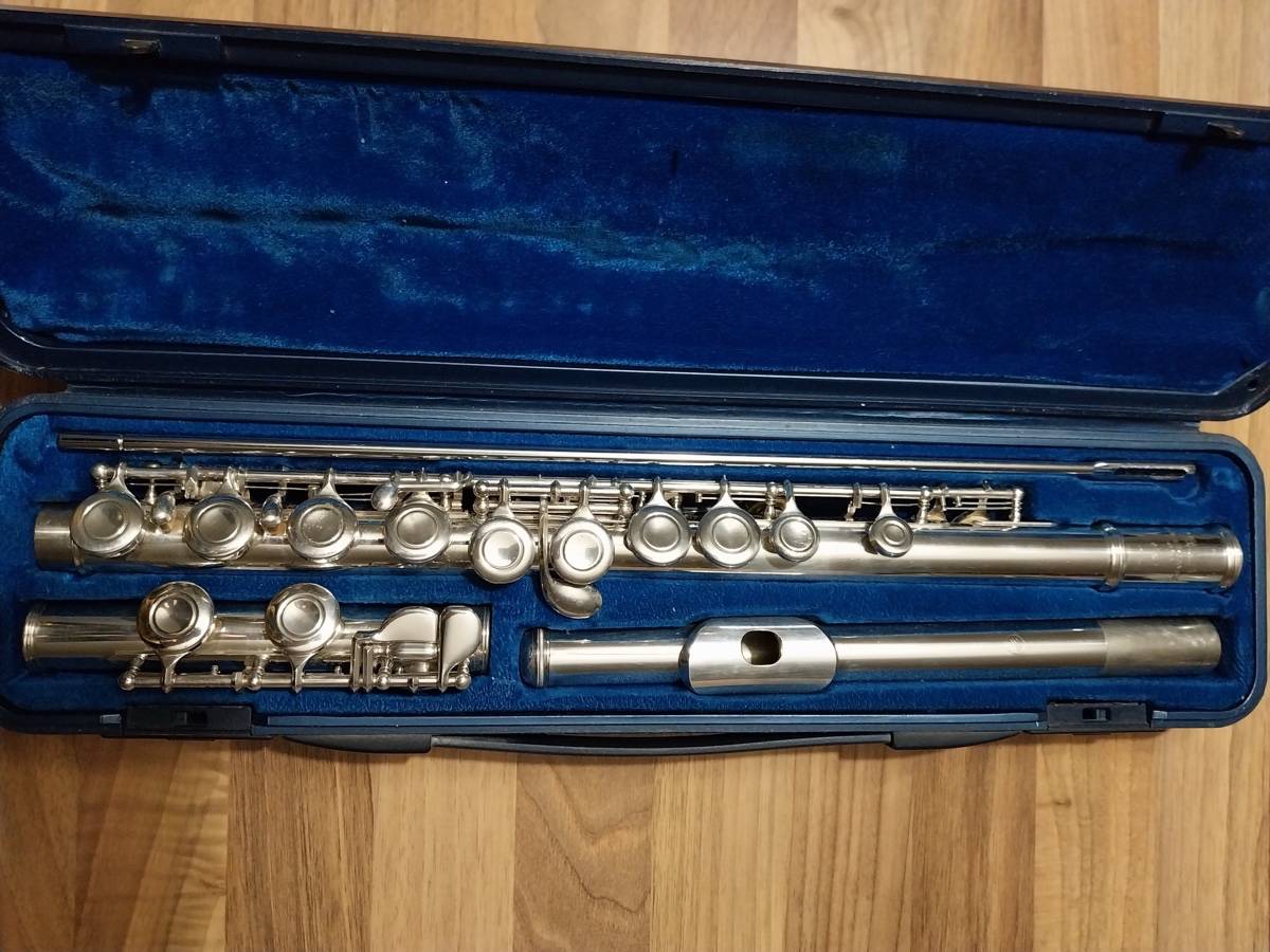 Flûte traversière d’étude Yamaha YFL221S sur Gens de Confiance