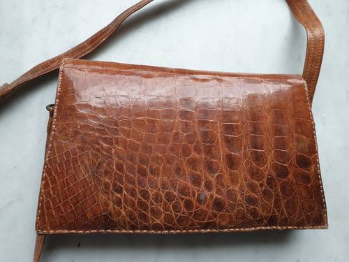 Sac à main forme rectangle en cuir neuf