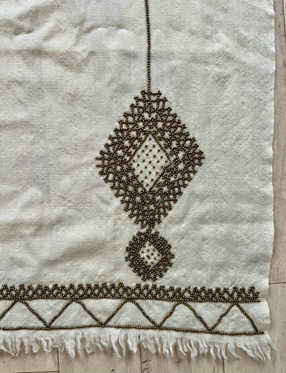 Foulard Armand Ventilo ivoire avec perles