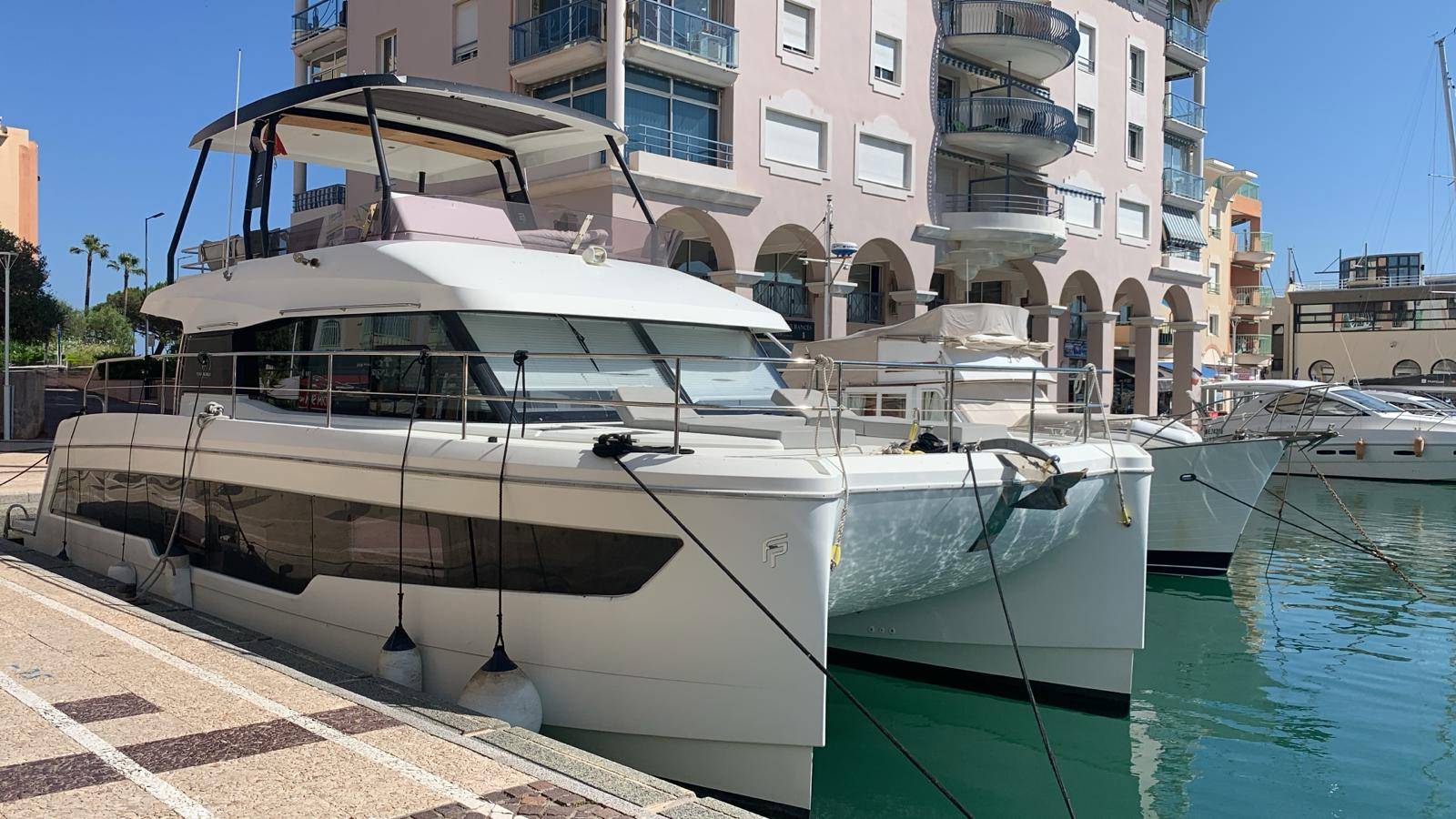 Fountaine Pajot MY 40 Gold Version de 2019 – Visible dans le Var – Pavillon Monténégro