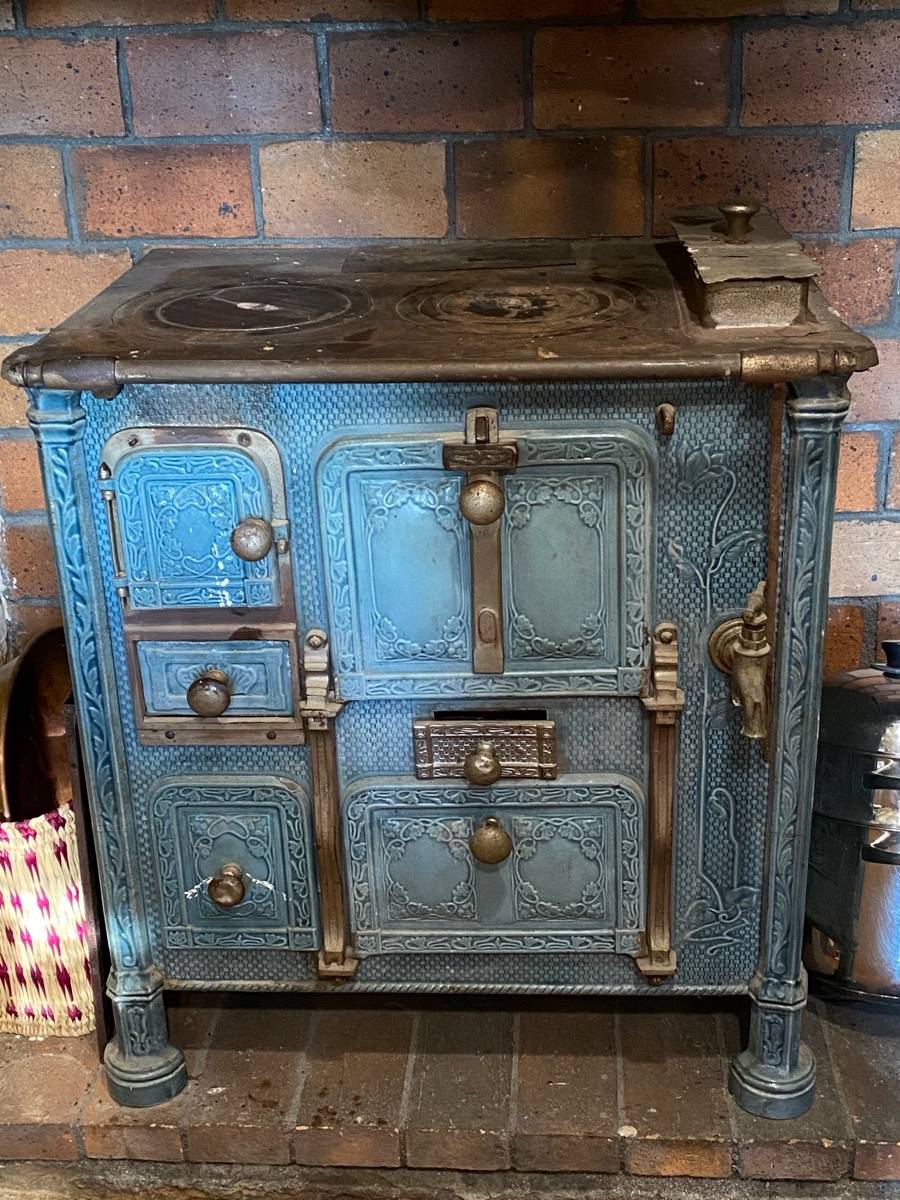 Ancien Fourneau En Fonte - Poêle Sans Conduit - Vintage
