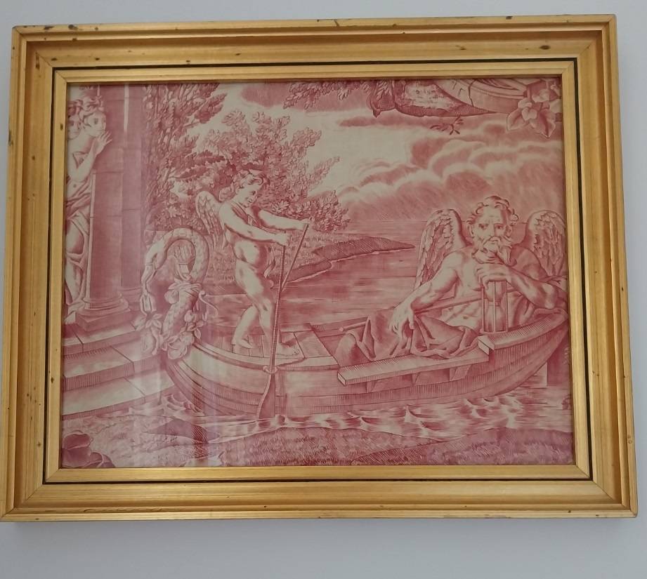 Fragments tissus anciens sous cadre