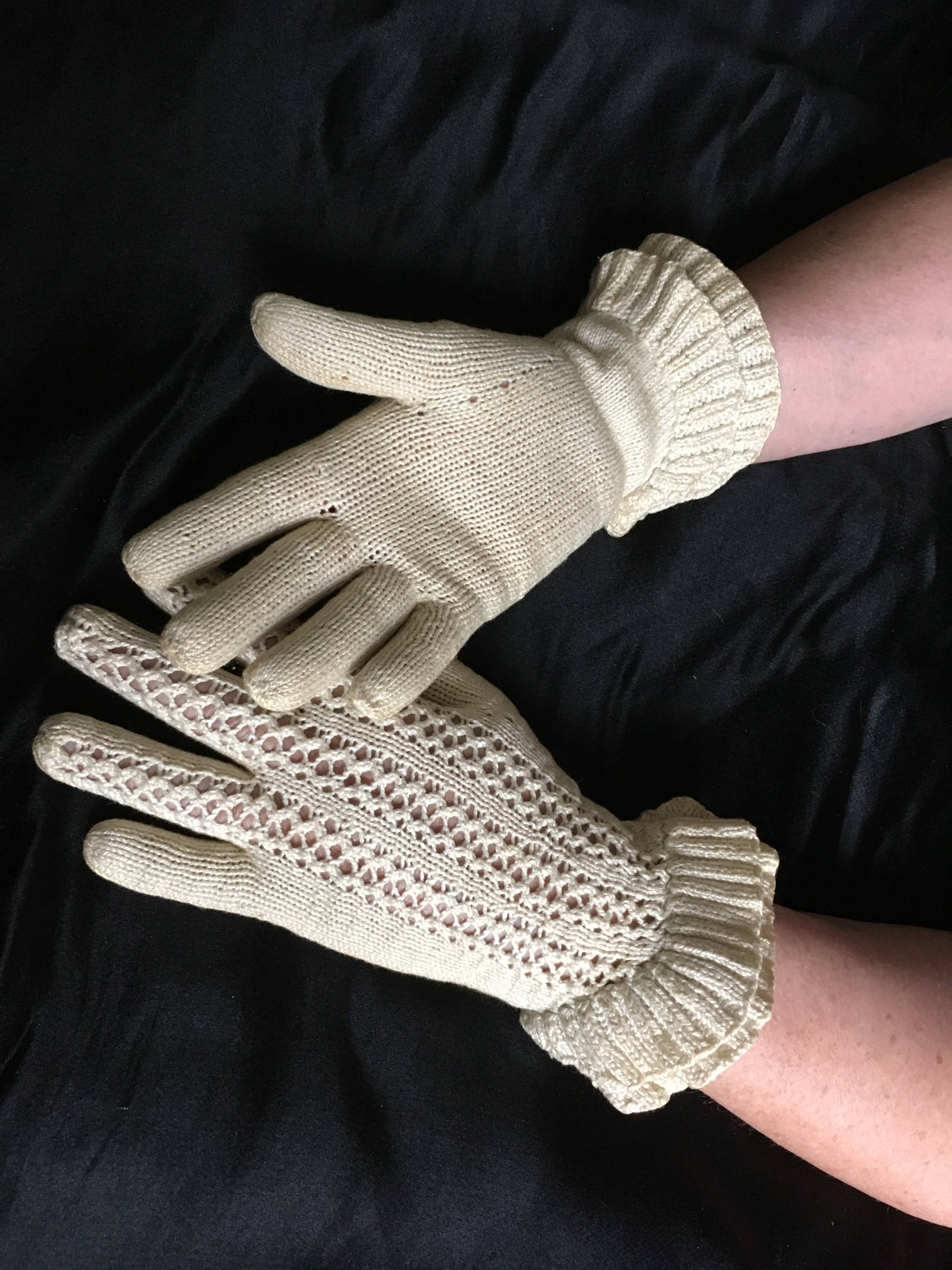 Gants en dentelle de tricot (années 1940-50)