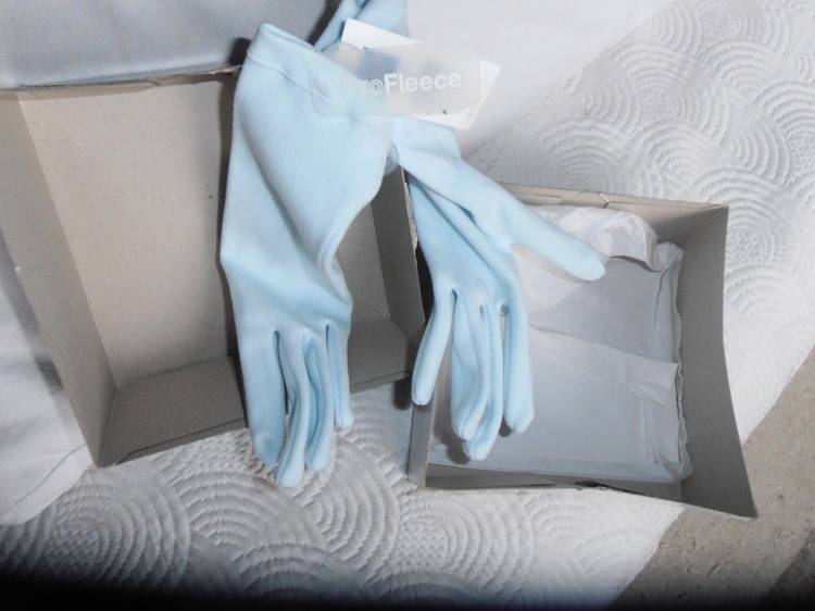 Gants GAP bleu dragée neufs