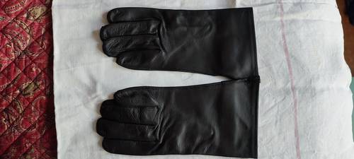 Vends gants neufs en cuir noir pour femme taille 7