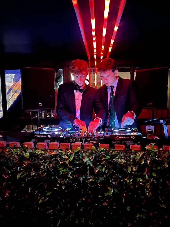 Propose DJ généraliste
