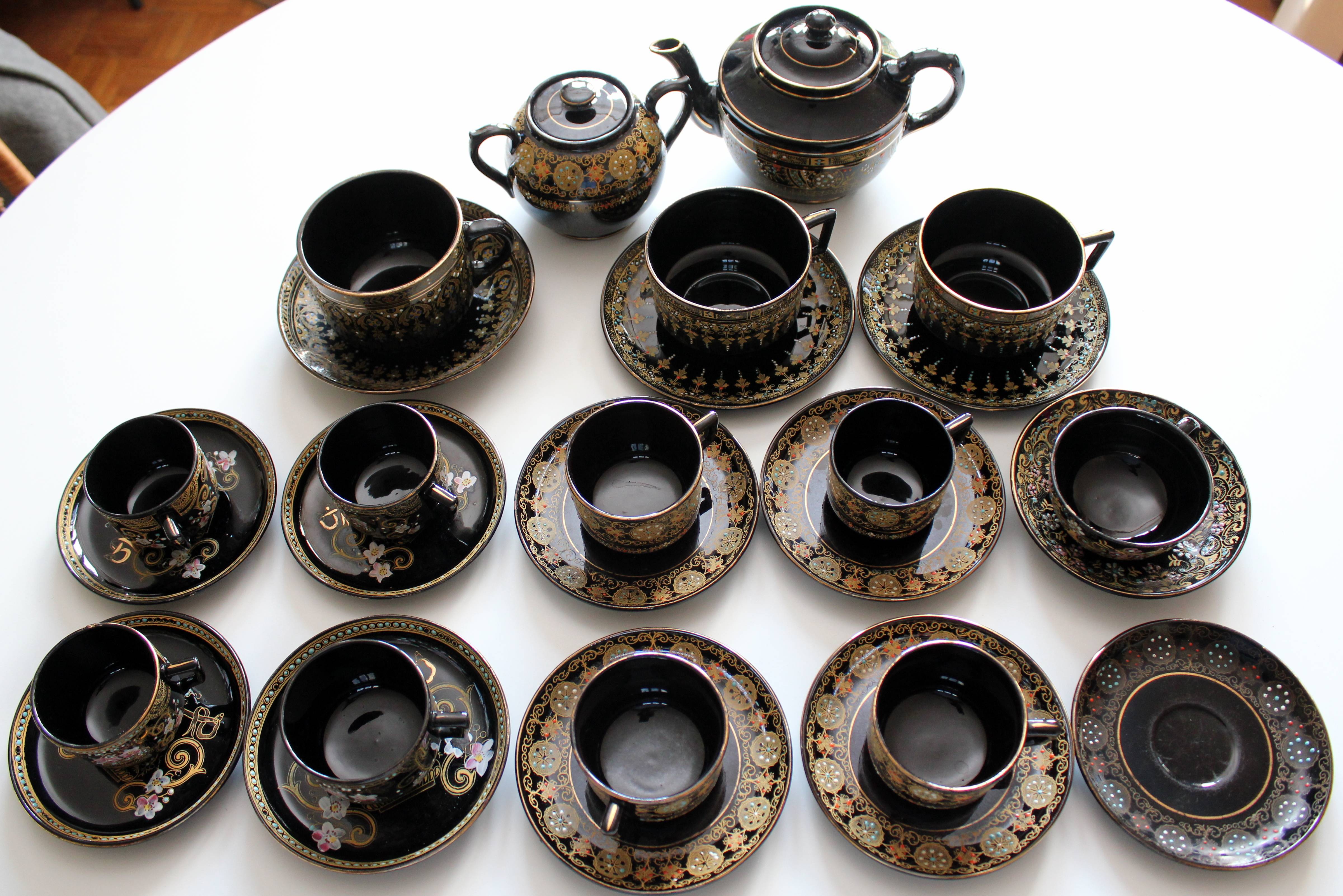 TEA SET GIBSON & SONS BURSLEM ENGLAND 1897 VICTORIA