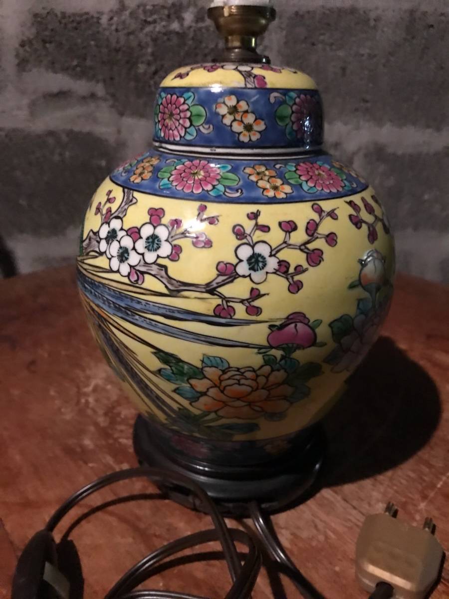 Pot à gingembre monté en lampe