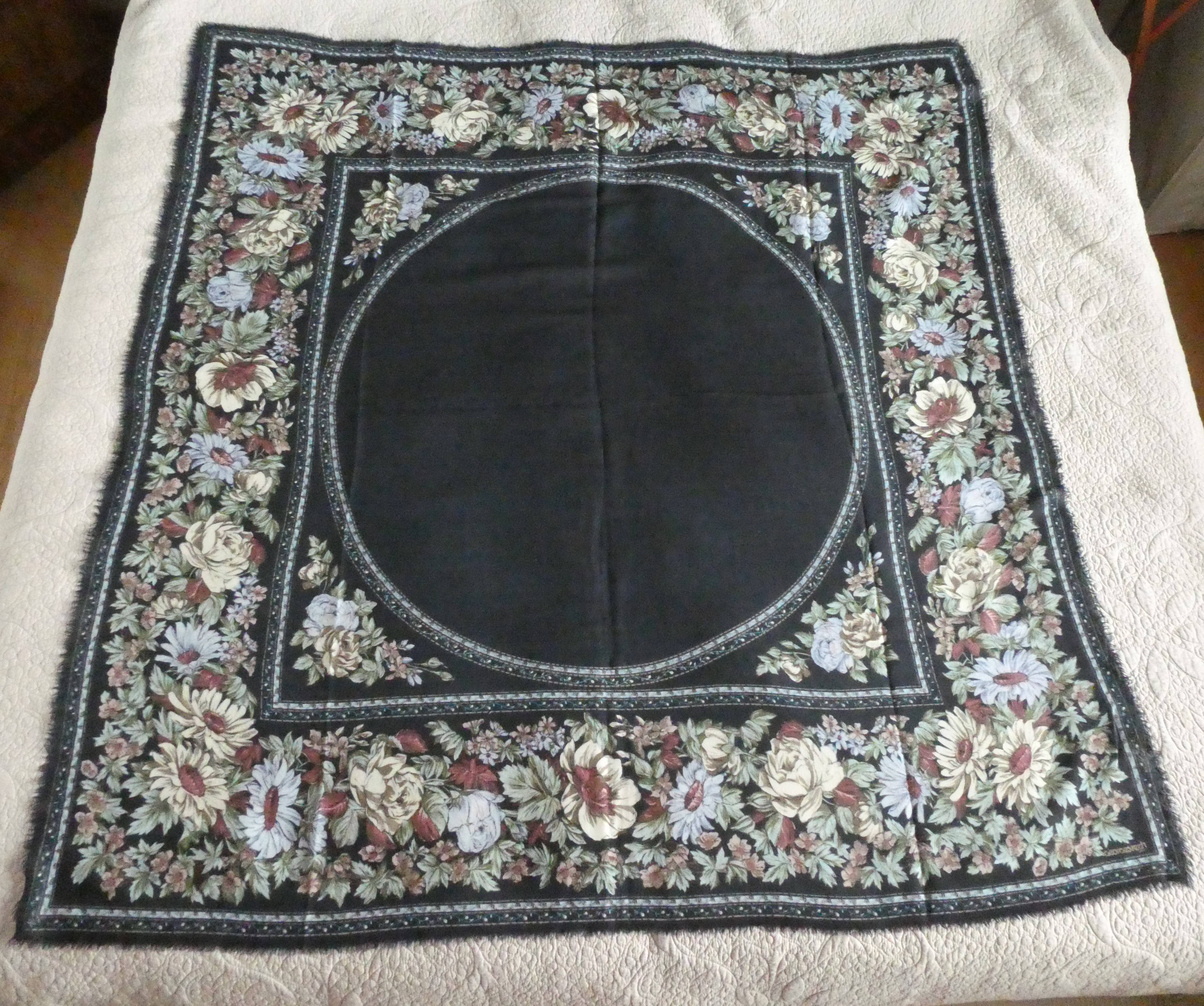 Foulard, grand carré de laine imprimé, Georges Rech