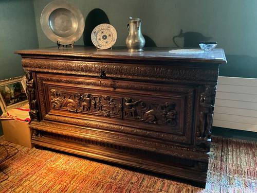 Grand coffre époque XVII èm