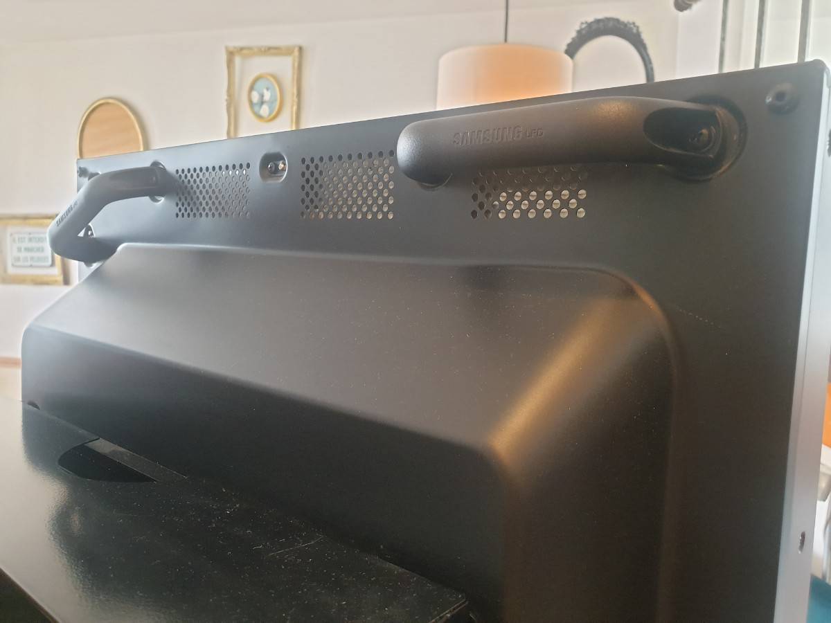 Vends écran pour showroom