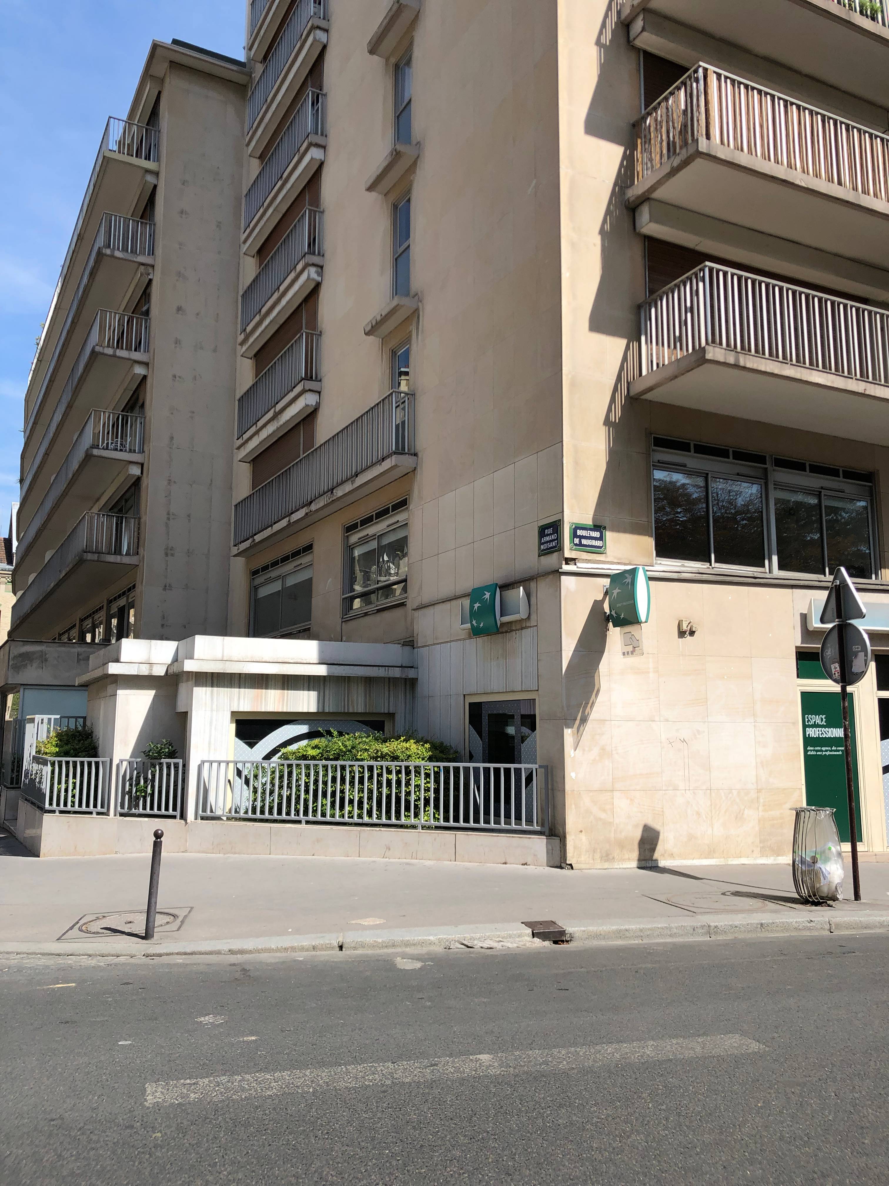 Loue Grand box / parking 14m² à Montparnasse Paris 6ème, 15ème