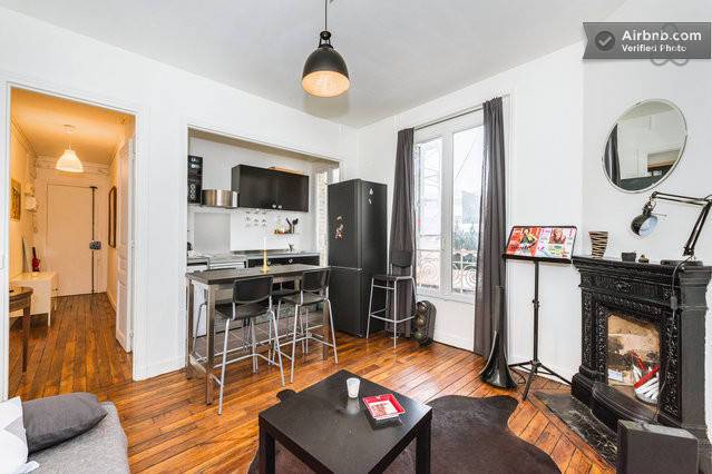 Vends Grand 2 pièces ensoleillé entre Montmartre et les Buttes Chaumont - 43m², Paris 18ème