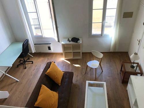 Loue un grand T1 de 35m² rénové au centre ville d’Aix-en-Provence (13)