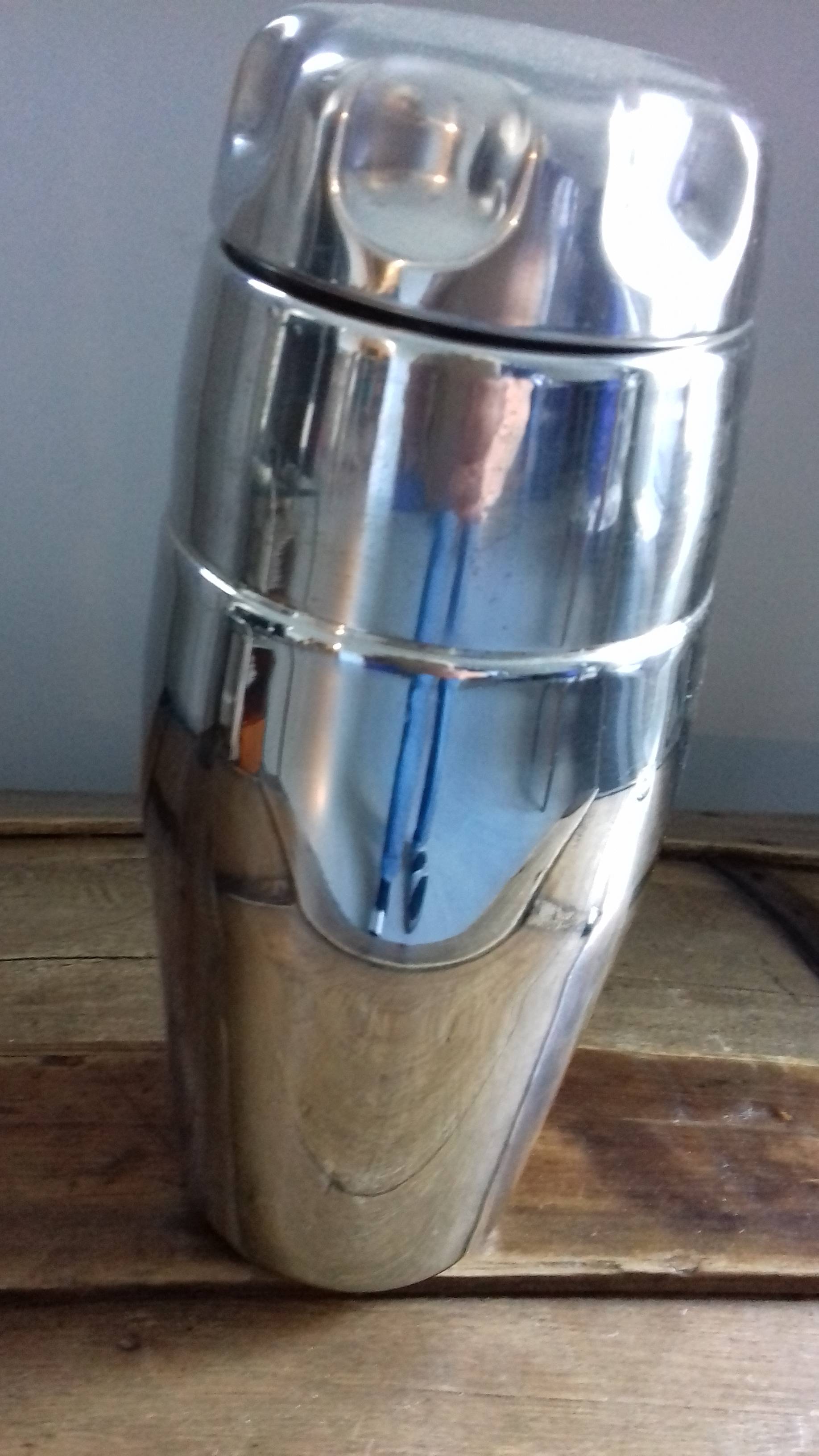 Vends grand shaker à cocktail inox neuf
