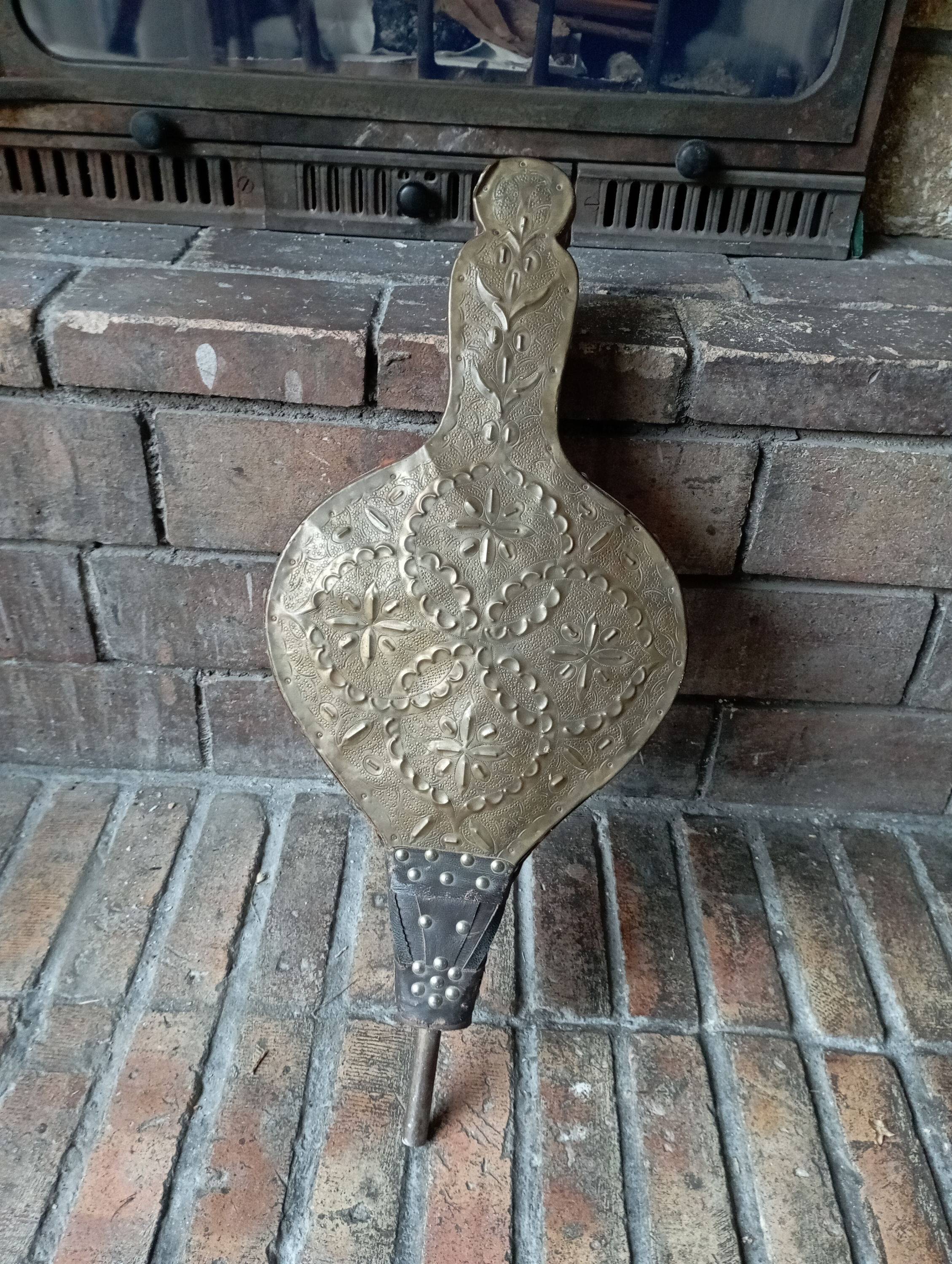 Vends grand soufflet pour cheminée