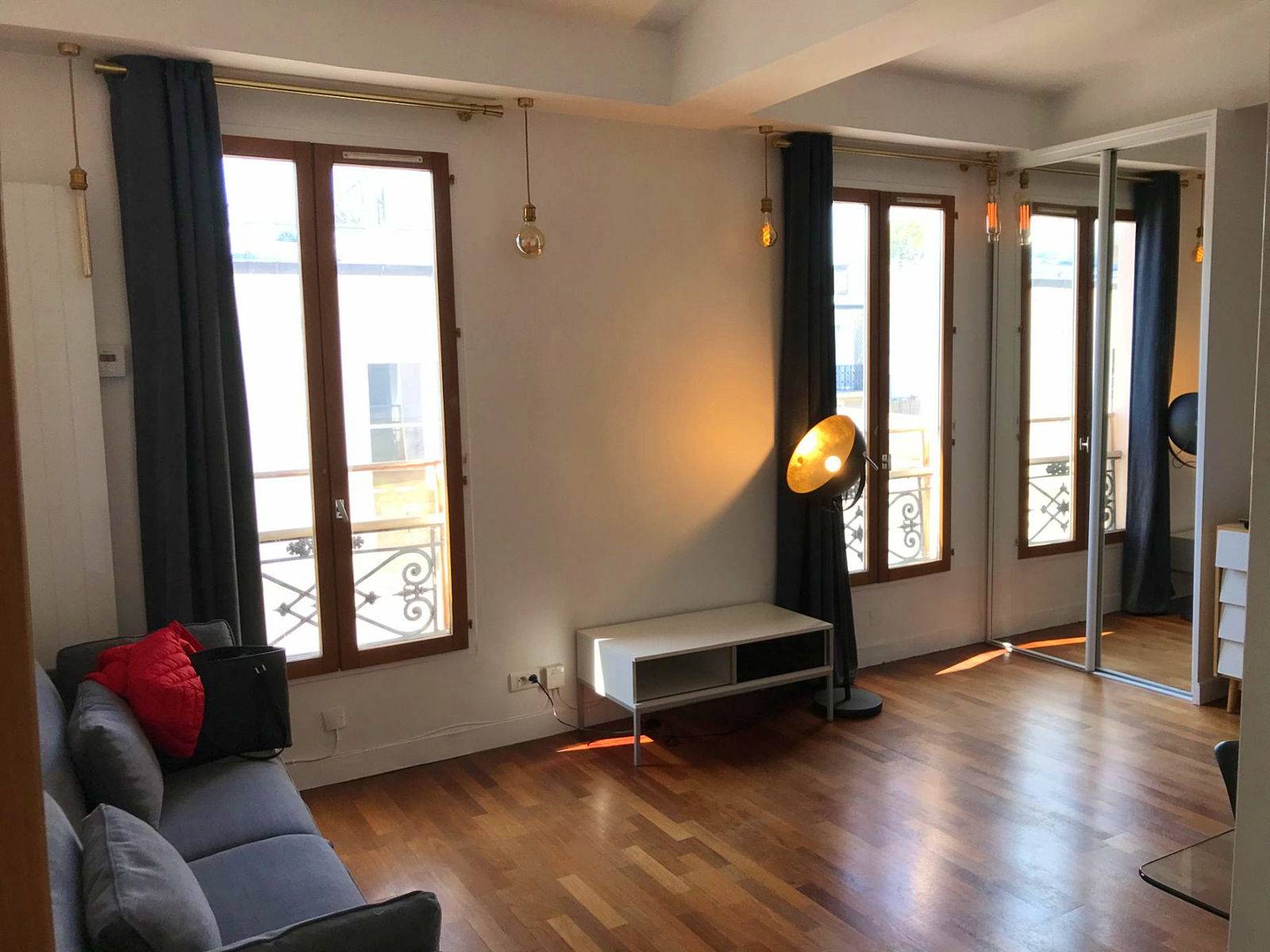 Loue superbe appartement tout equipé 30m² square gardette / Voltaire / Saint Maur