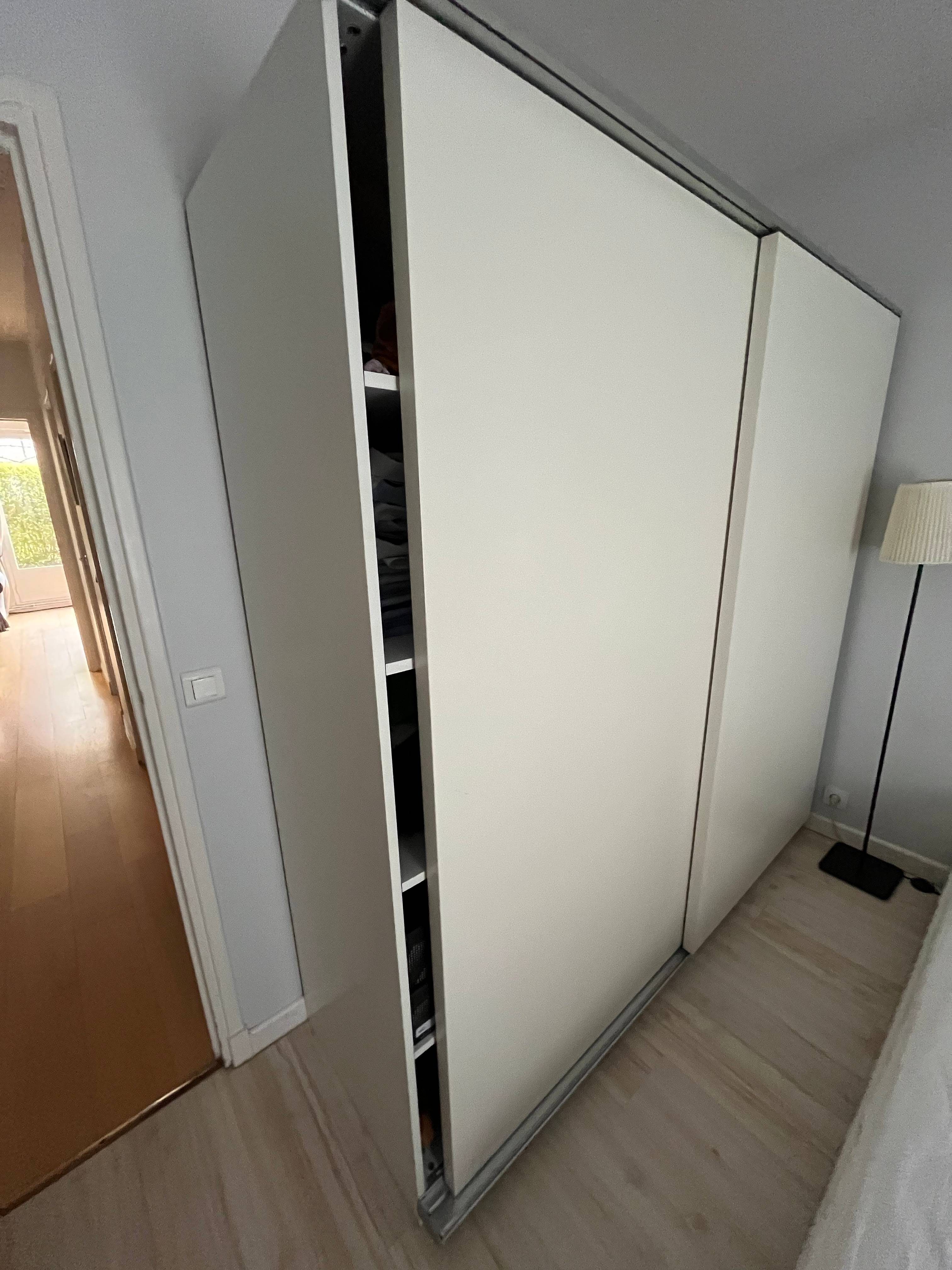 Grande Armoire IKEA PAX sur Gens de Confiance