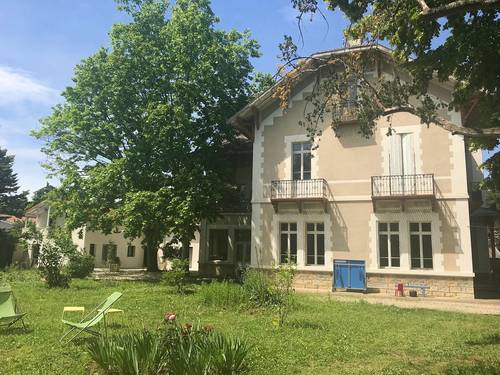 Loue maison 12 couchages, parc piscine, 15mn de Lyon - Beynost (01)