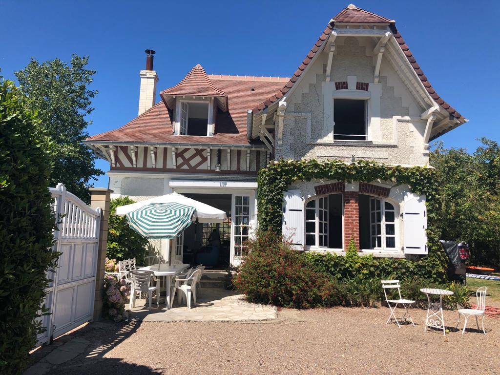 Loue bord de mer grande maison familiale à Villers sur mer avec tennis 14 couchages