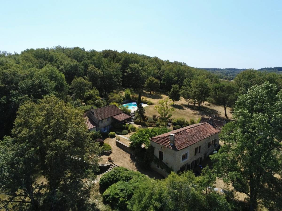 Loue maison familiale dans le Lot sans vis-à-vis ni voisins - 12 couchages - Thédirac (46)