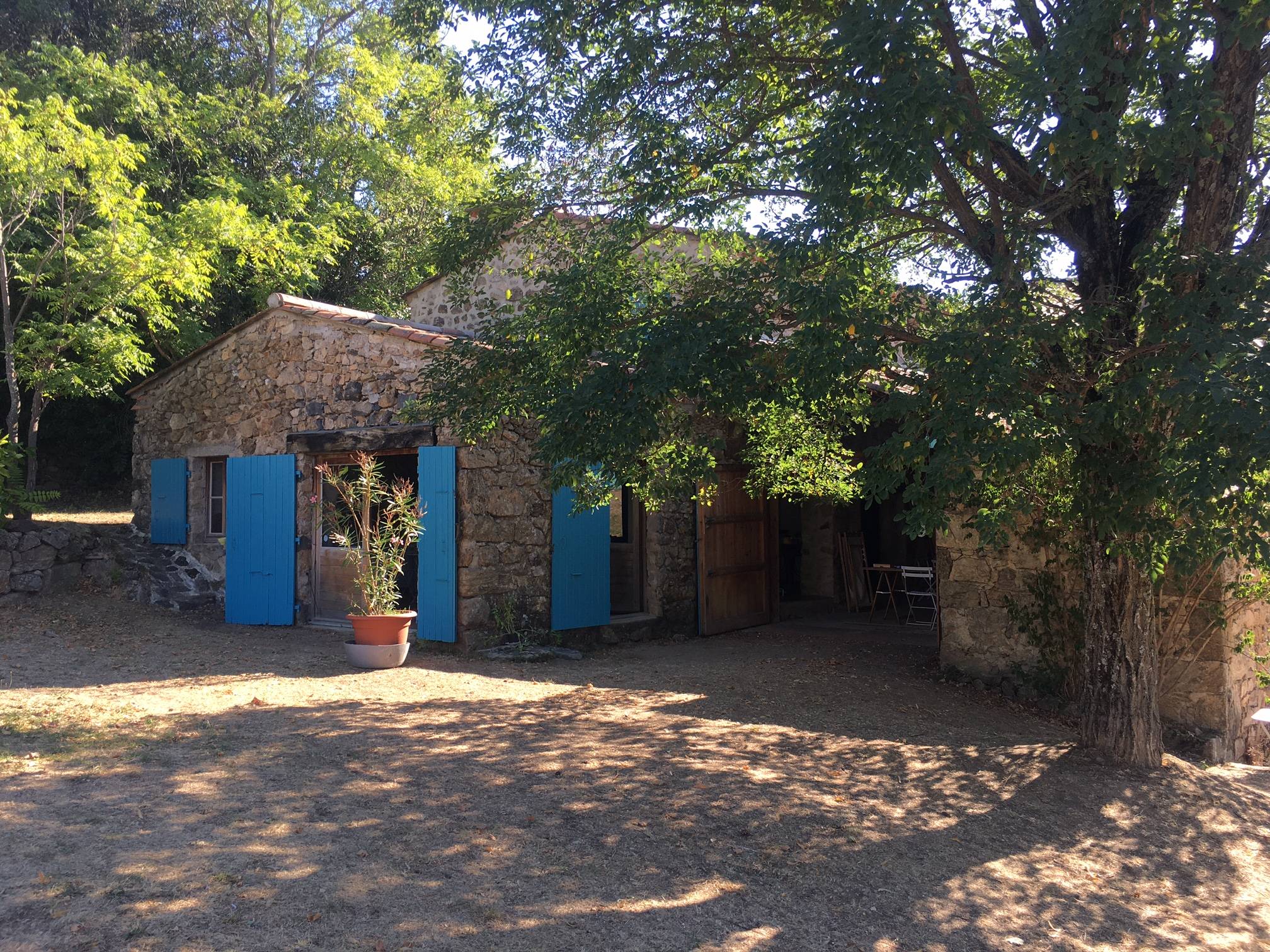 Loue maison avec vue sur les monts d’Ardèche - 12 couchages