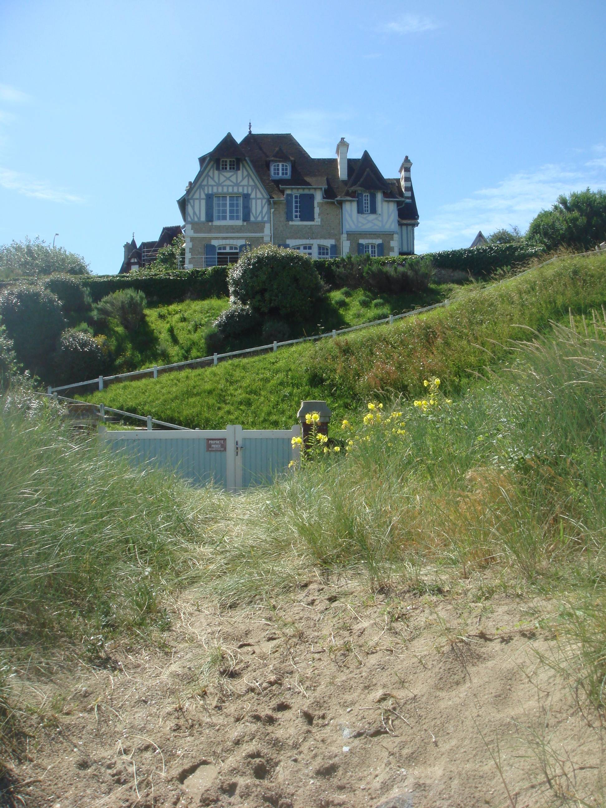 Loue grande maison sur la plage de Deauville - 8 chambres, 16 couchages, Benerville-sur-Mer (14)