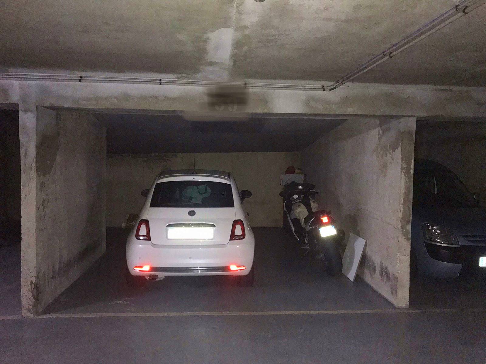 Loue grande place de parking proche Mairie d’Issy - 21m², Issy-les-Moulineaux (92)