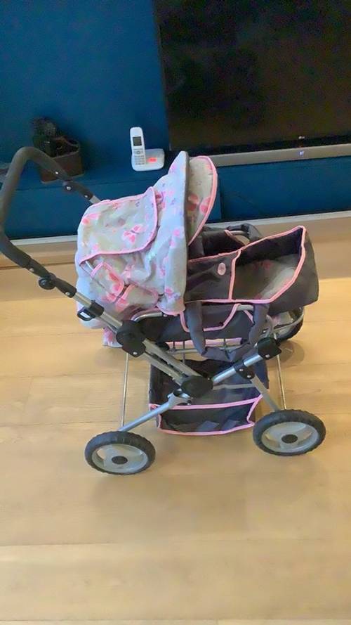 Grande poussette pour poupée pliable avec accessoires