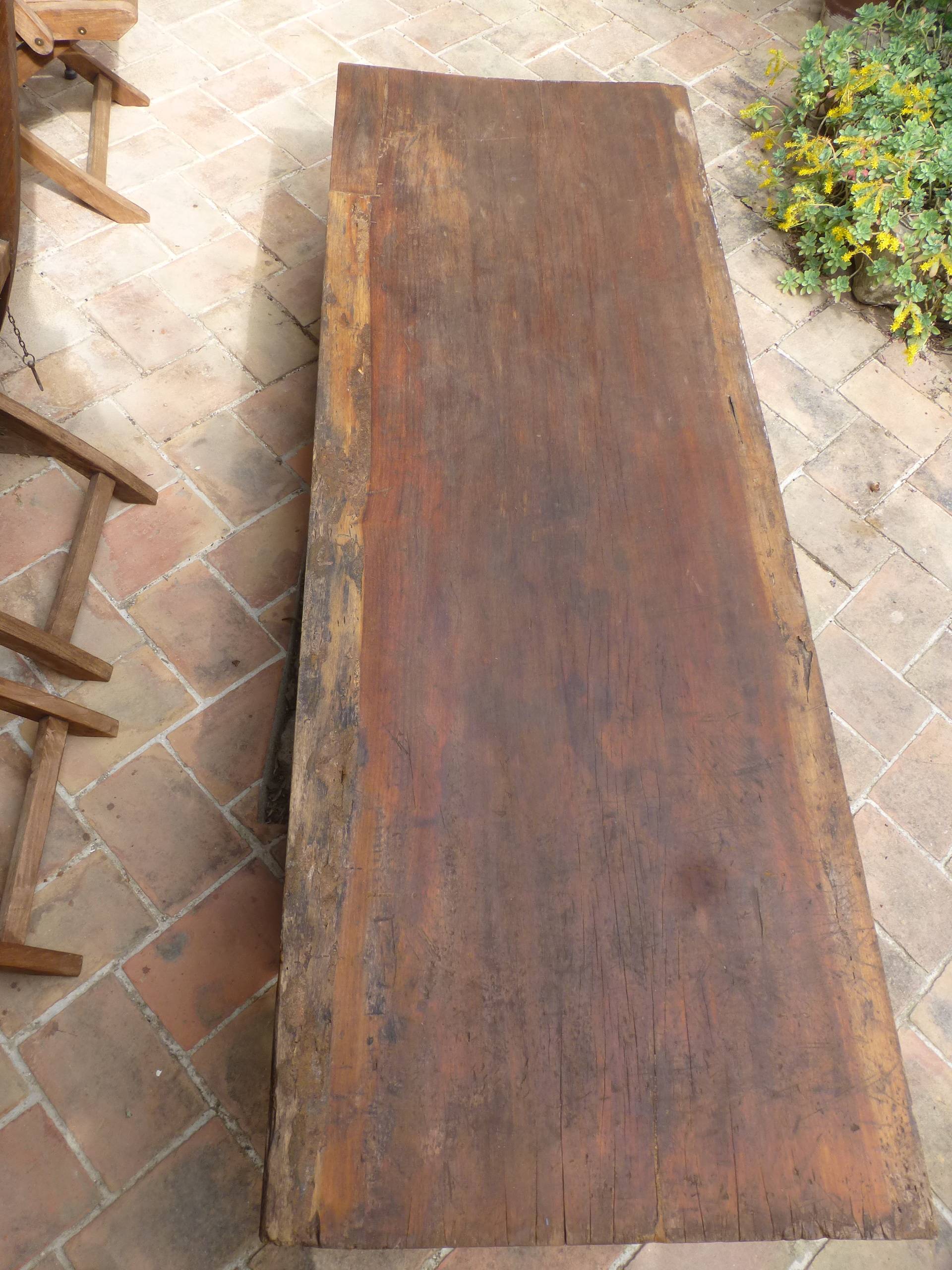 Très grande table basse ext/int en teck massif