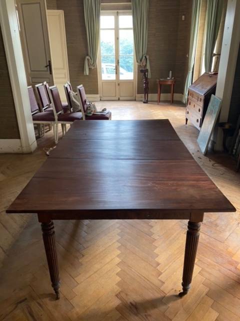 Grande table de salle à manger en acajou XIXème