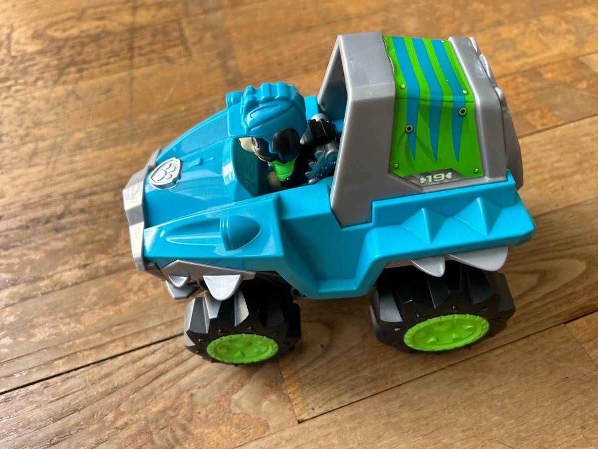 Vends Pat Patrouille Grand 4x4 neuf, de grande taille