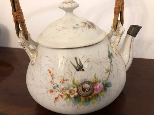 Grande théière 19ème siècle, porcelaine