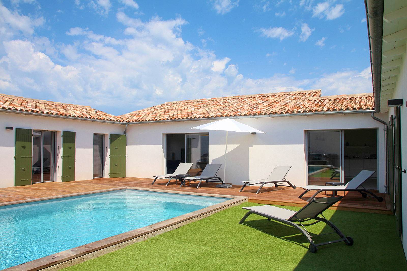 Loue villa neuve avec piscine 9 couchages à Sainte Marie de Ré (17) on