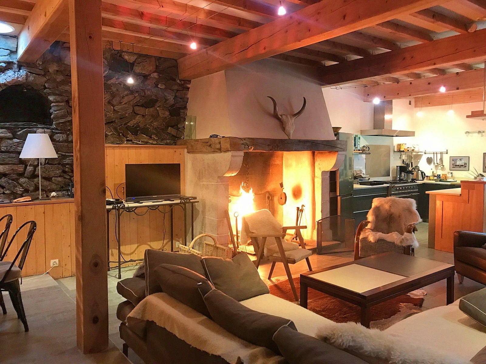 Loue maison rénovée classée 4 étoiles en vallée d’Ossau dans les Pyrénées - 12 couchages