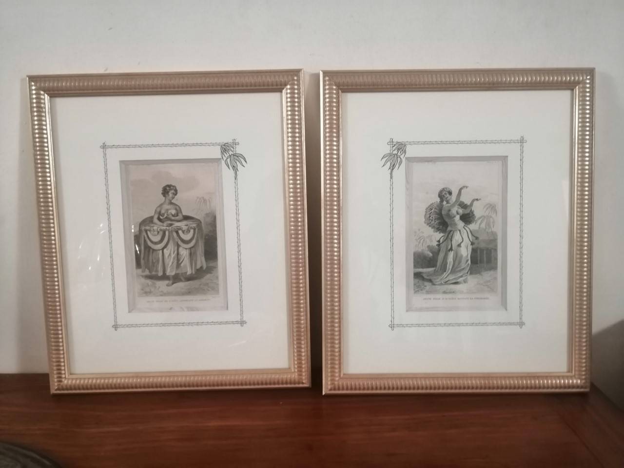 Vends 2 gravures anciennes de femmes polynésiennes