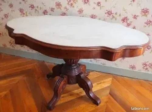 Vends table à thé de style victorien